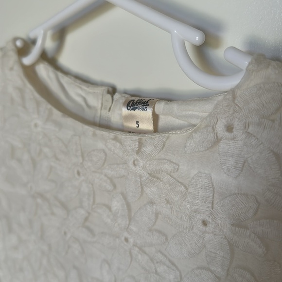Oshkosh White floral pattern dress 5T - Picture 3 of 5